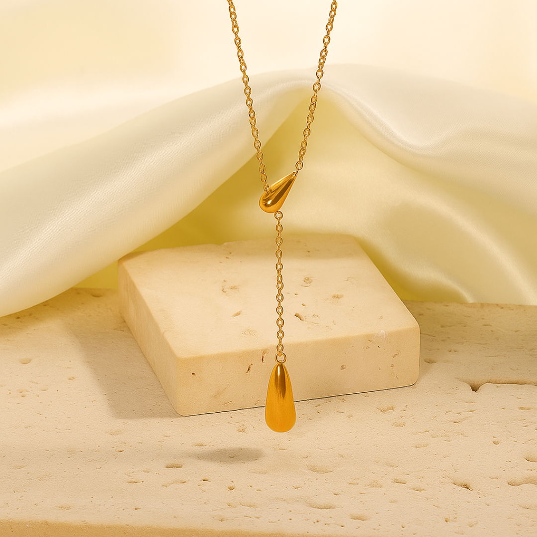 Evela TearDrop Necklace